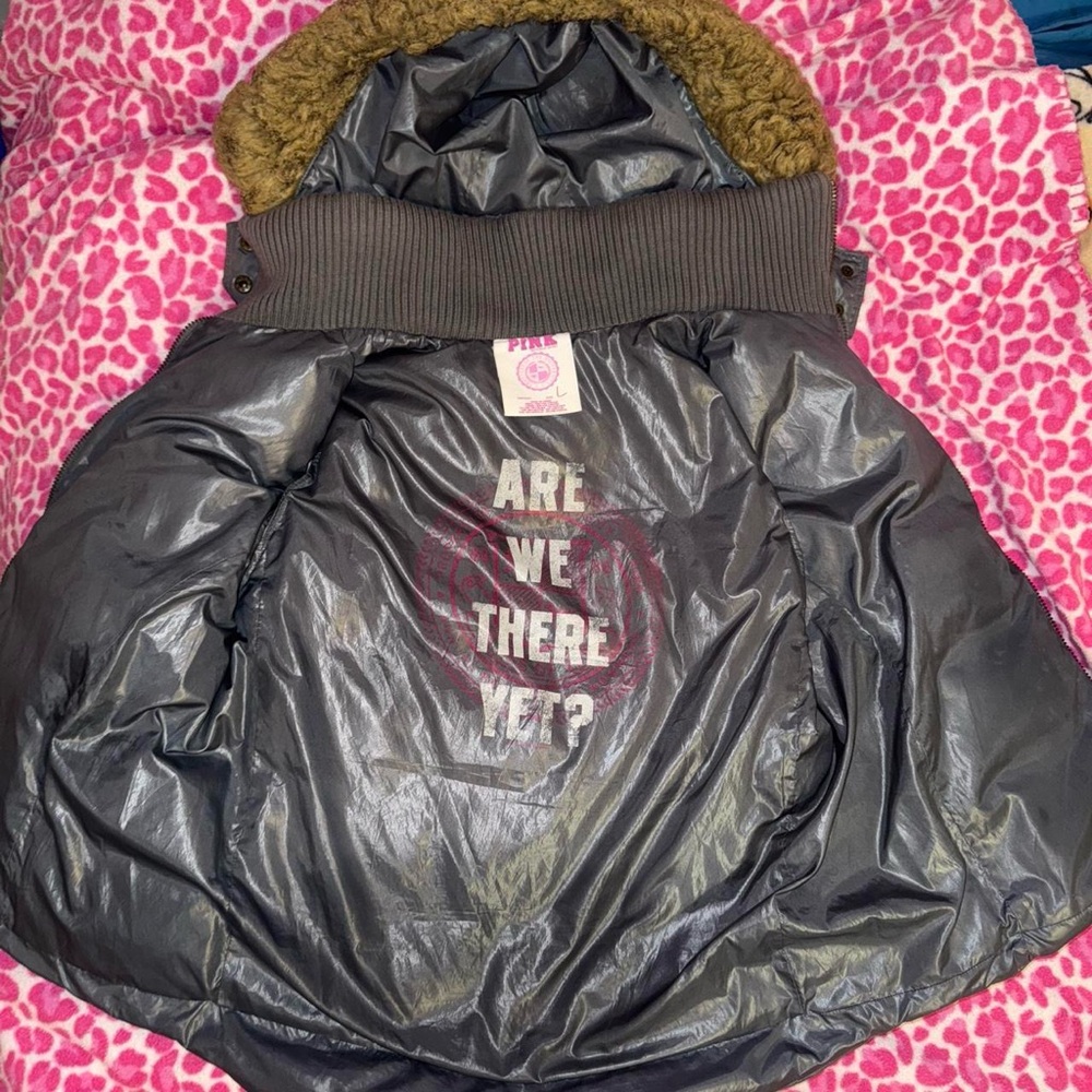 Victoria’s Secret PINK 2000s Grey Vest with Fur Detachable Hood Size Large 🎿🩷❄️